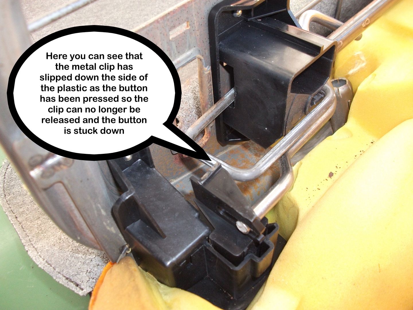 Definitive "How to" repair saloon jammed non folding rear seat The 75